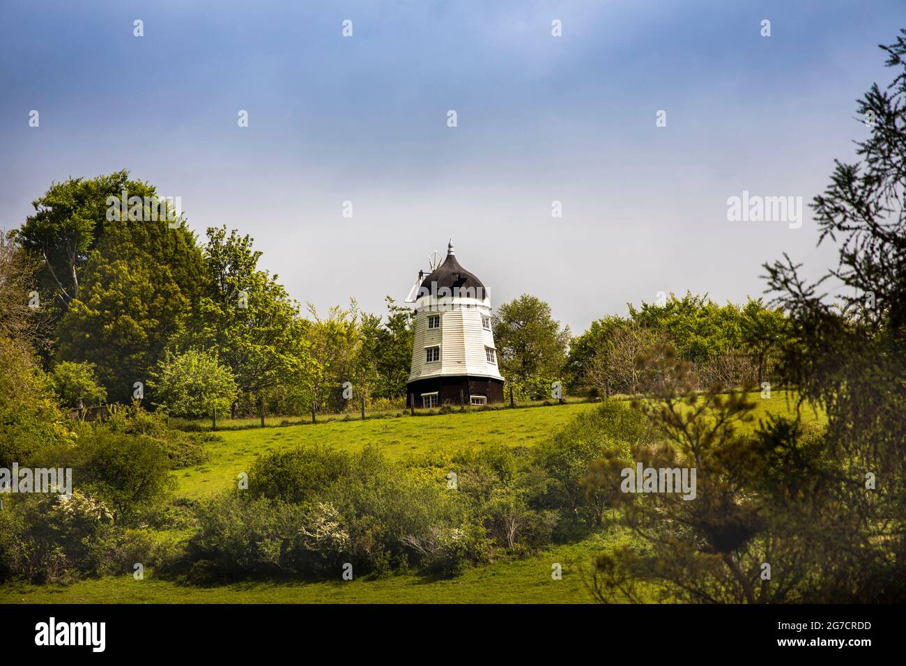 Royaume-Uni, Angleterre, Buckinghamshire, Hambleden Valley, Turville, Turville Hill, Cobstone Windmill, site de tournage Chitty Chitty Bang Bang Banque D'Images