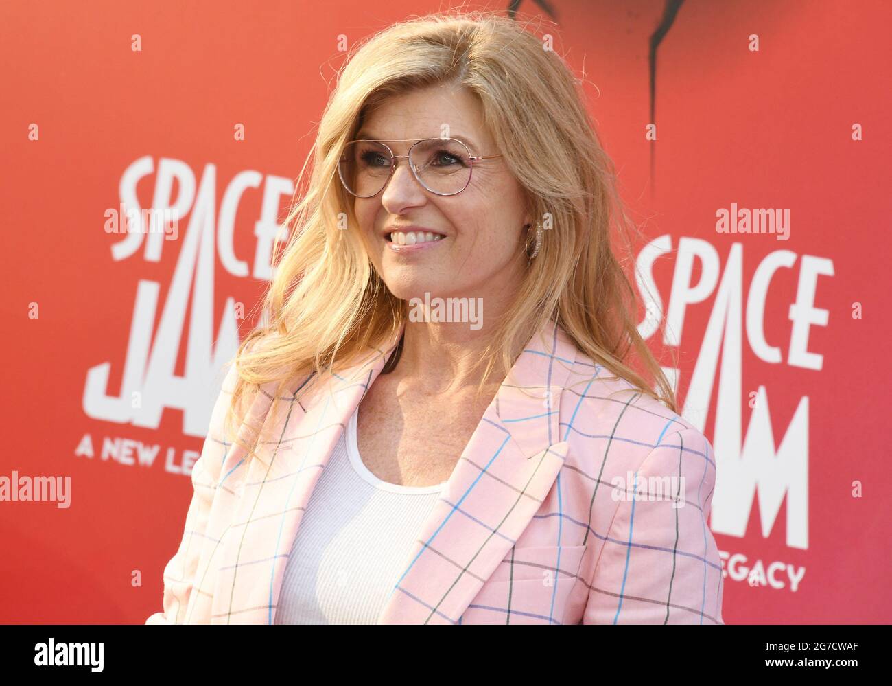 Los Angeles, États-Unis. 12 juillet 2021. Connie Britton arrive à l'EMBÂCLE : une NOUVELLE PREMIÈRE mondiale HÉRITÉE qui s'est tenue à la Regal L.A. VIVRE à Los Angeles, CA le lundi 12 juillet 2021. (Photo par Sthanlee B. Mirador/Sipa USA) crédit: SIPA USA/Alay Live News Banque D'Images