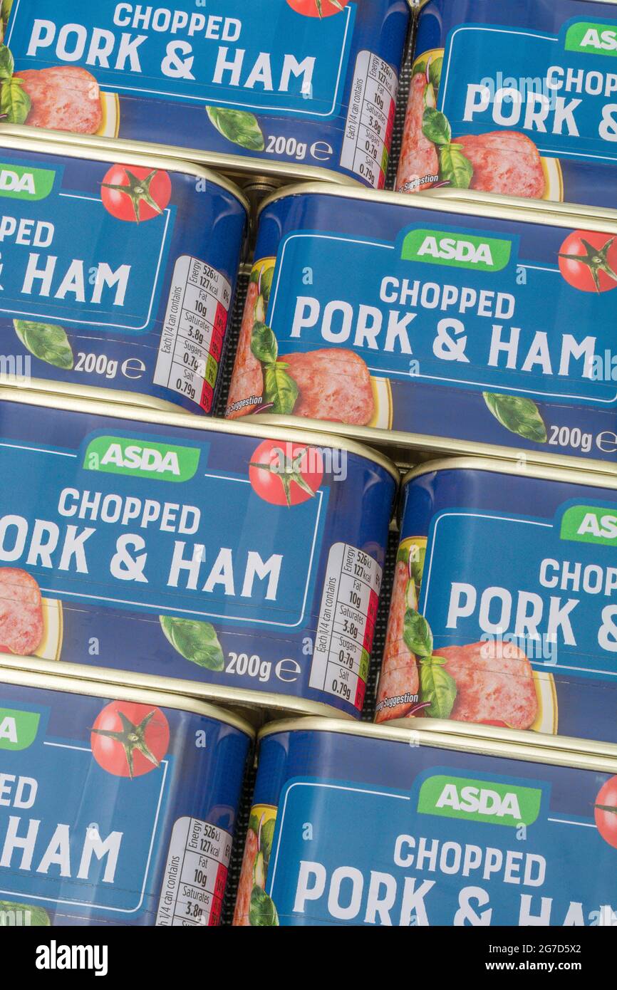 ASDA propre-étiquette hachée de porc et de jambon conserves de viande de déjeuner / Spam. Pour l'étiquetage des emballages alimentaires, la conservation des aliments, les aliments de supermarché propres étiquettes. Banque D'Images