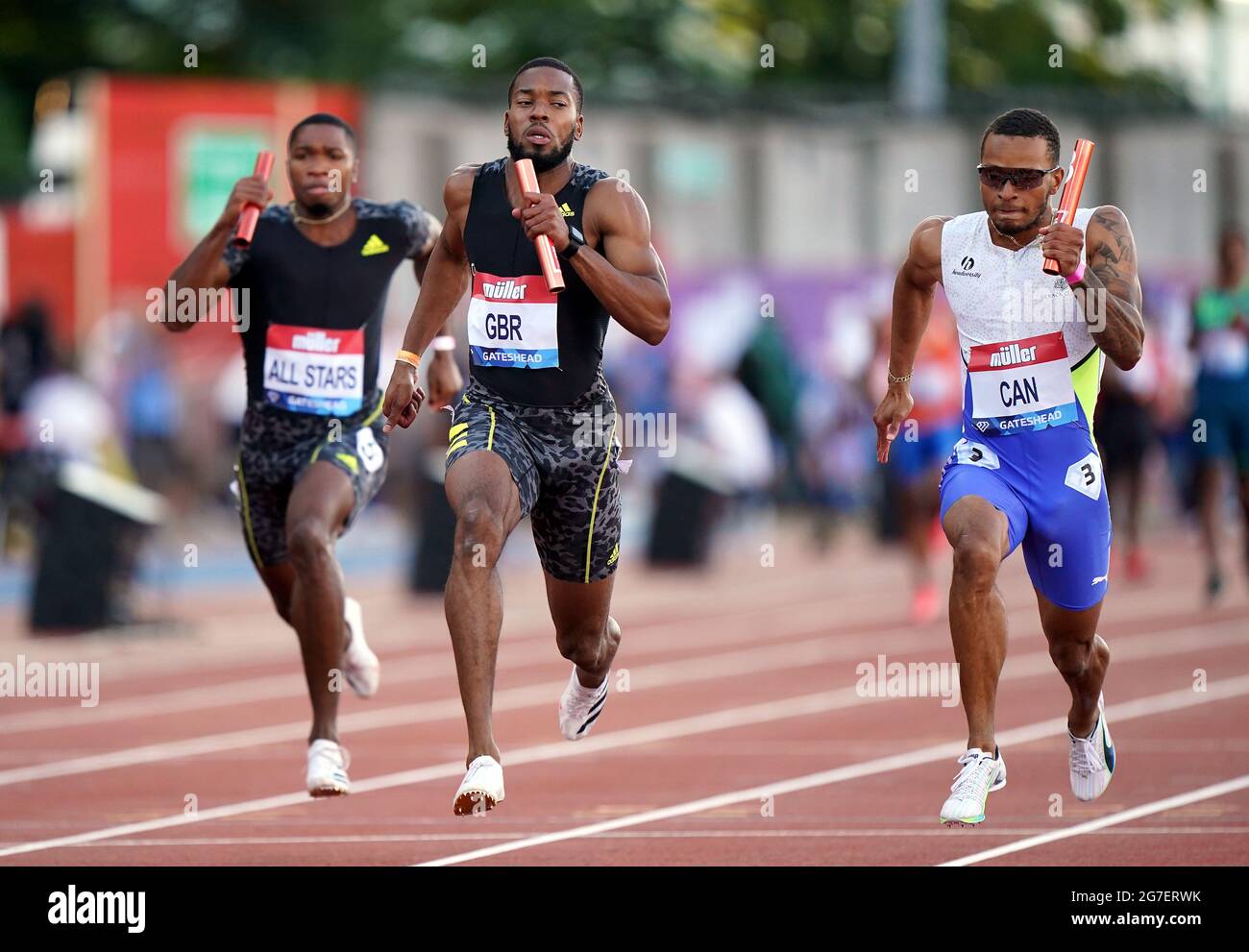 Le Nethaneel Mitchell-Blake en Grande-Bretagne ramène l’équipe à la maison pour gagner le relais hommes 4 x 100 m lors de la rencontre du Grand Prix Muller British à la Wanda Diamond League au stade international de Gateshead. Date de la photo: Mardi 13 juillet 2021. Banque D'Images