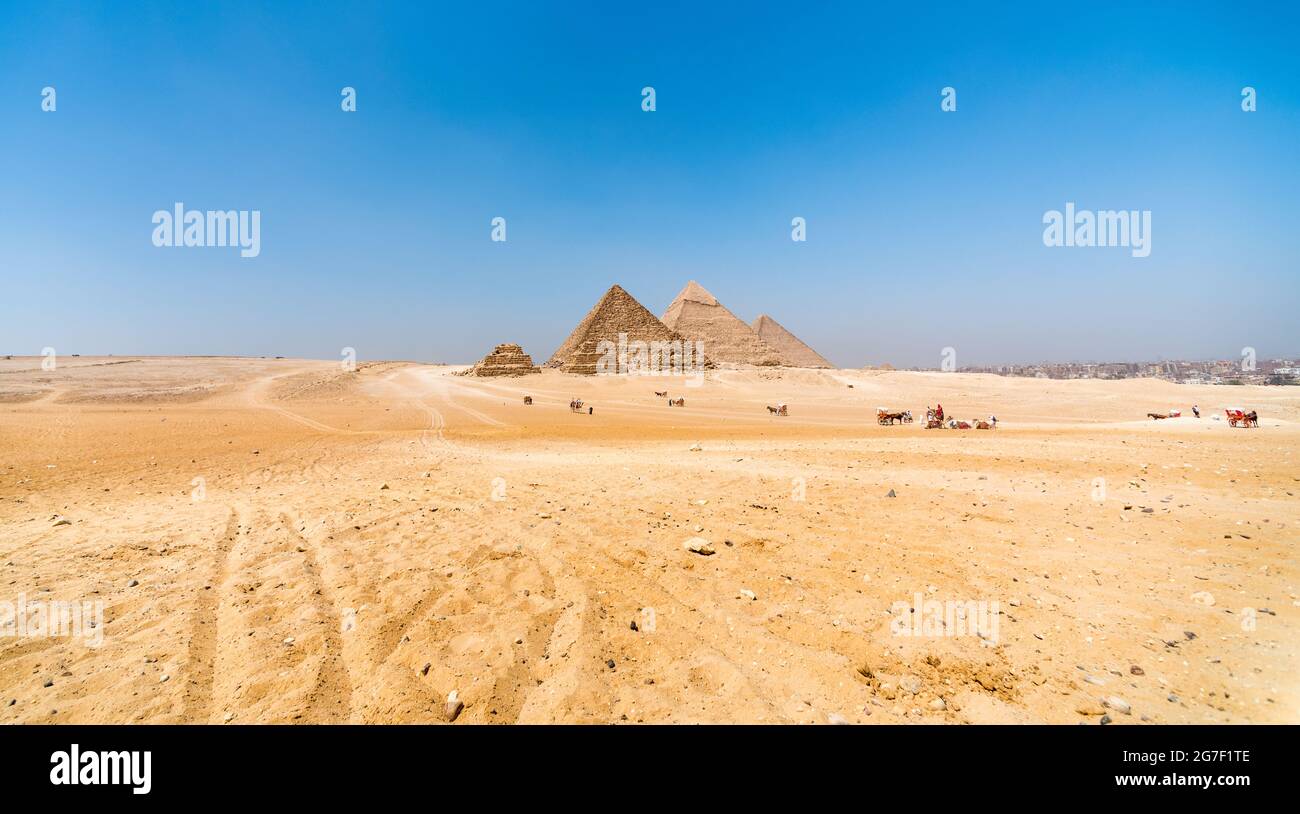 pyramides antiques dans le désert egypte vue panoramique Banque D'Images