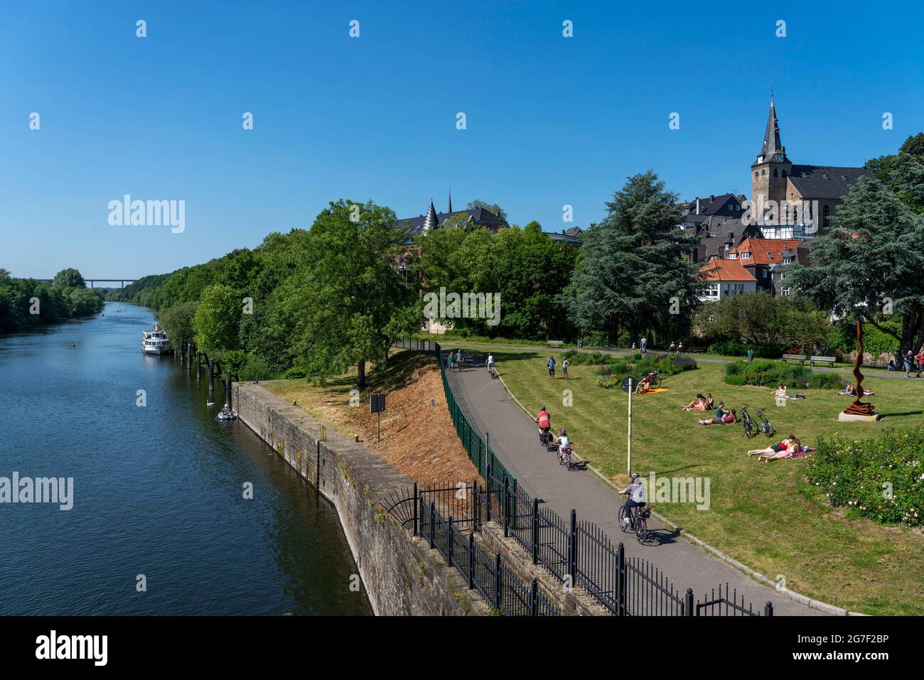 La vieille ville historique d'Essen-Kettwig, sur la Ruhr, église protestante du marché, NRW, Allemagne, Banque D'Images