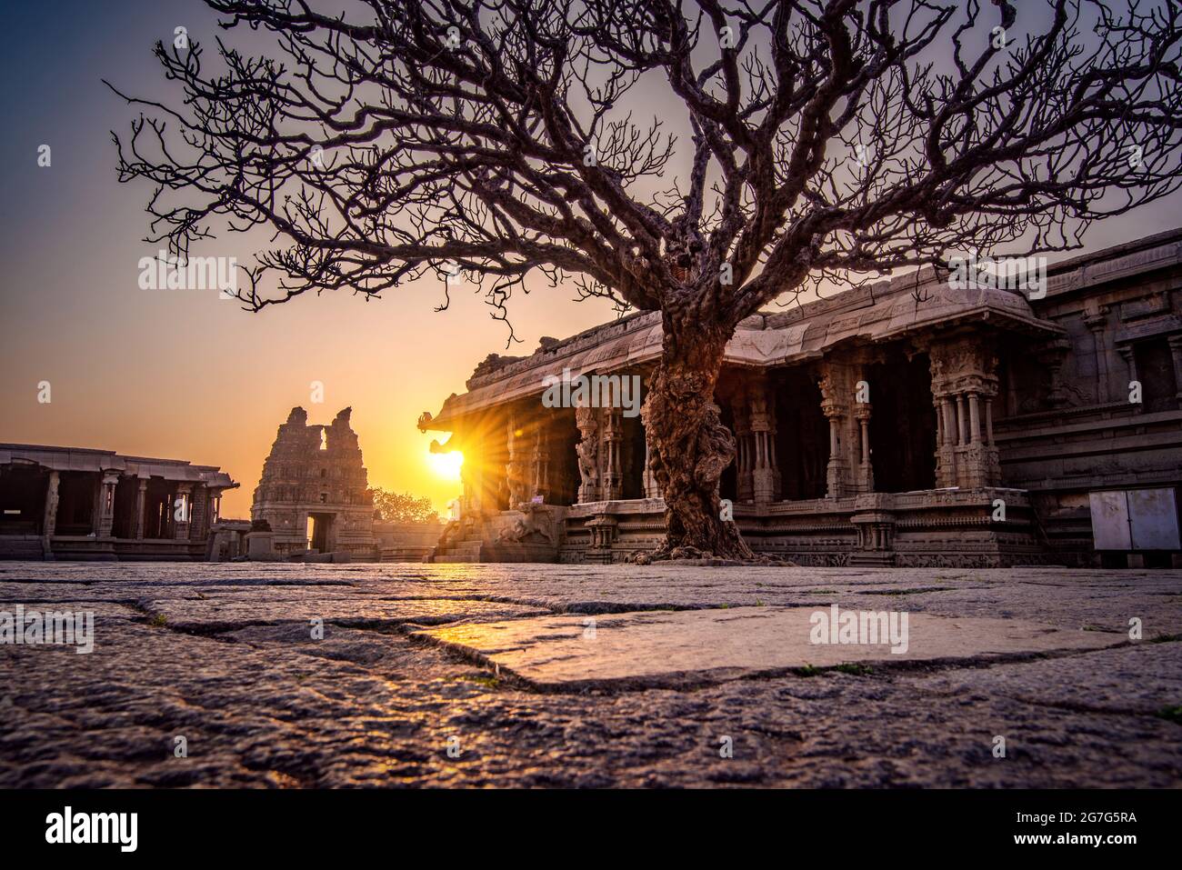 Hampi, Karnataka, Inde - 10 janvier 2020 : temple de Vijaya Vitthala. Magnifiquement sculpté dans un rocher monolithe, un morceau de marv architectural complexe Banque D'Images