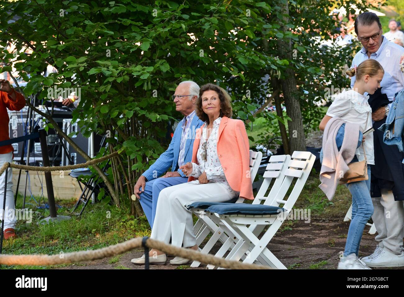 Le roi Carl Gustaf et la reine Silvia lors des sessions de Solliden, mardi soir. À droite sont la princesse Estelle et le prince Daniel.photo: Magnus Johnsson/TT Kod 10530 Banque D'Images