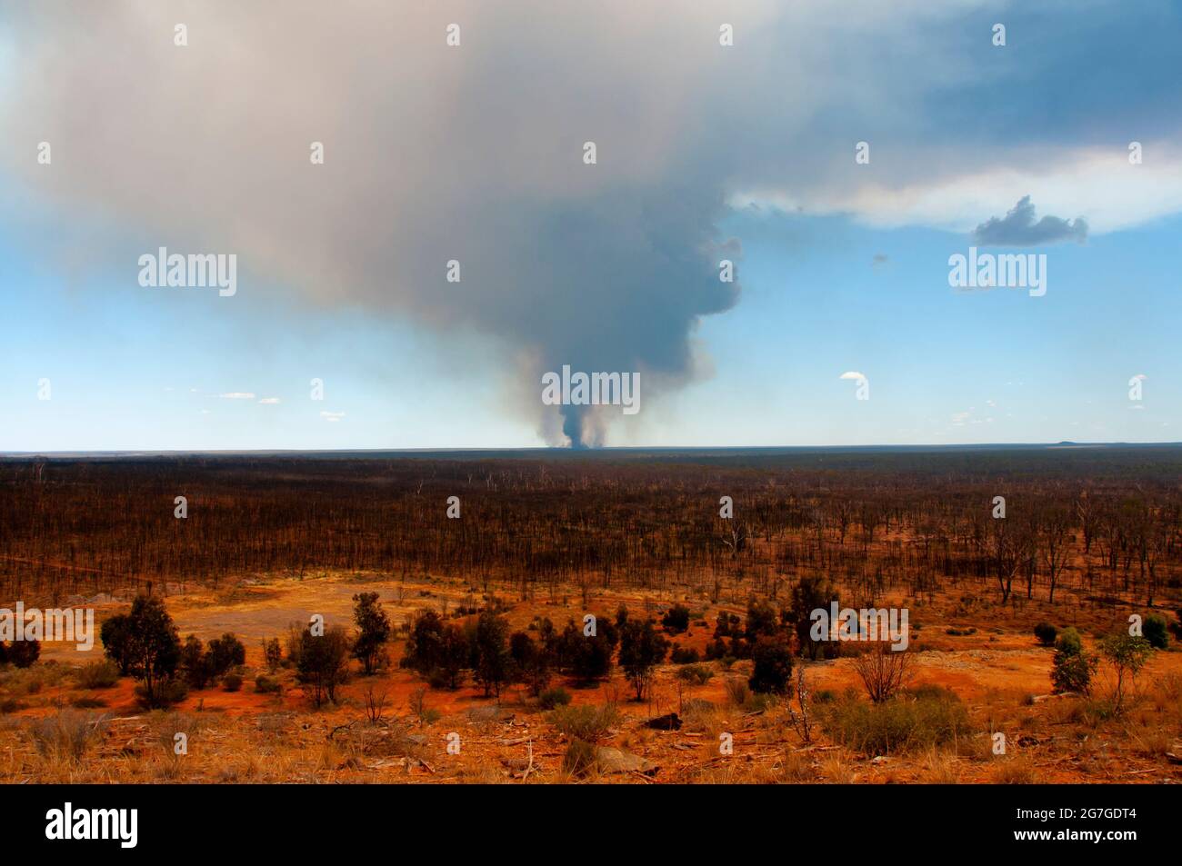 Fumée provenant des feux de Bush - Australie Banque D'Images