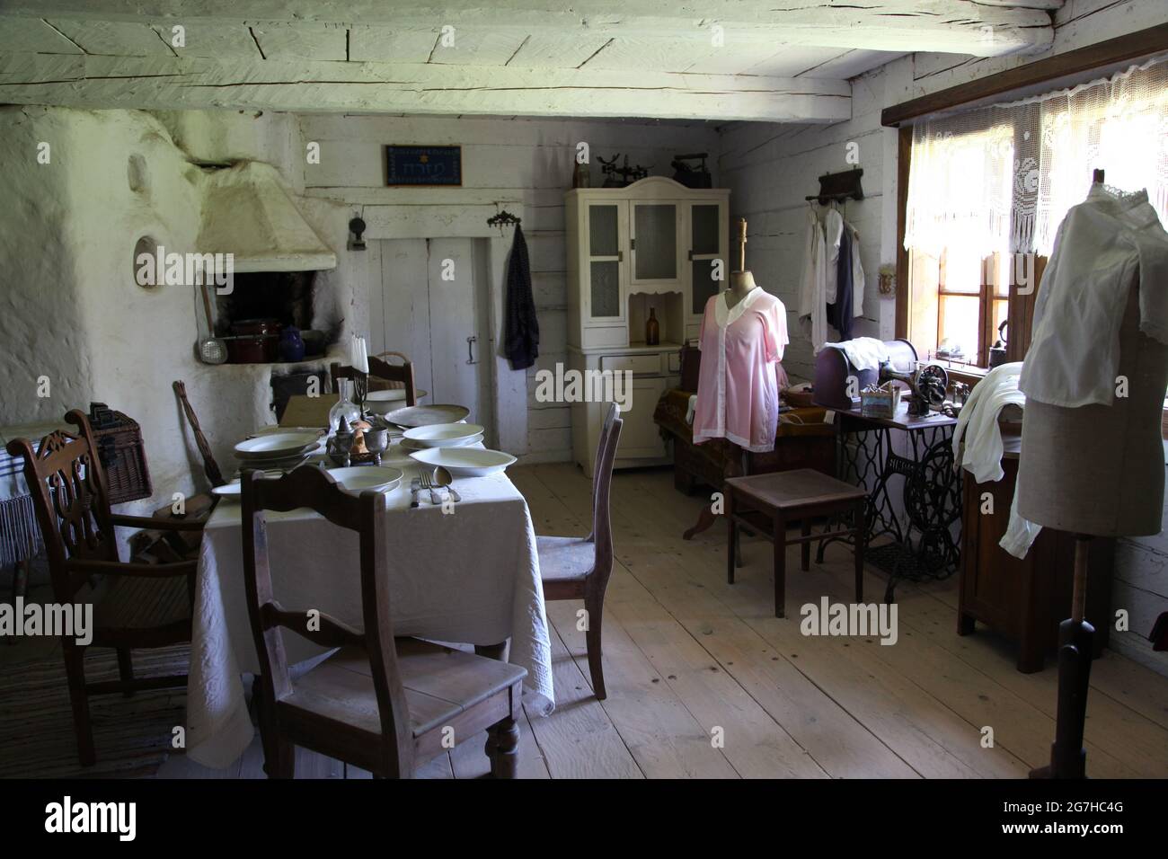 Musée en plein air à Tokarnia, interion d'un chalet de campagne, Tokarnia, architecture rurale, Banque D'Images