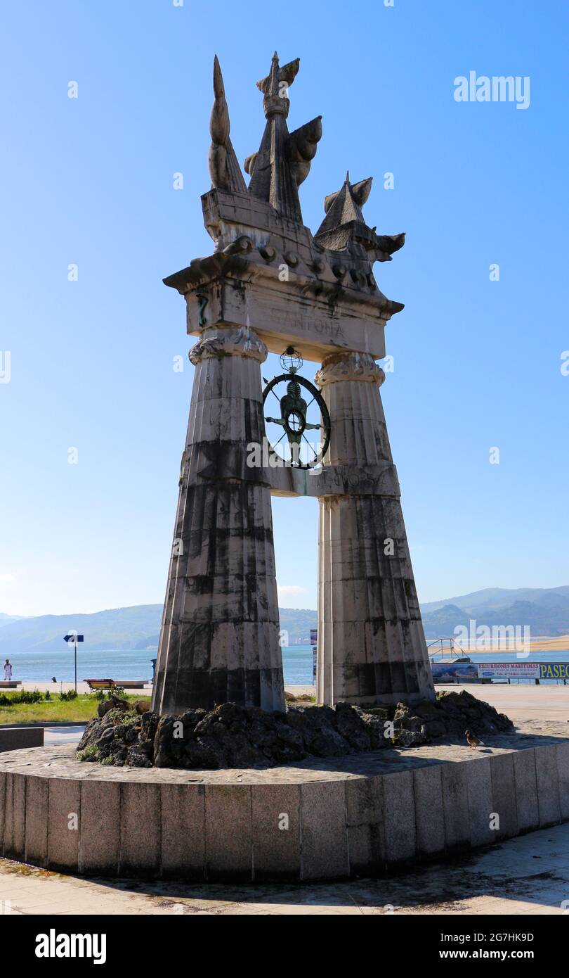 Monument pour Juan de la Cosa 15th siècle navigateur et cartographe Santona Cantabria Espagne Banque D'Images