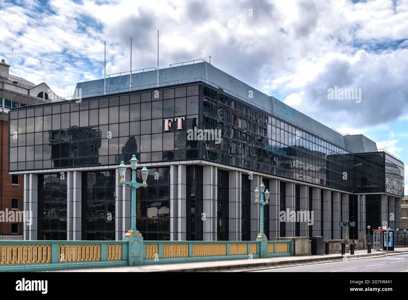 Ancien bâtiment FT, un chemin Southwark Bridge, inoccupé depuis que le FT a déménagé dans de nouveaux locaux en 2019 et maintenant sous proposition de moderniser le site. Banque D'Images