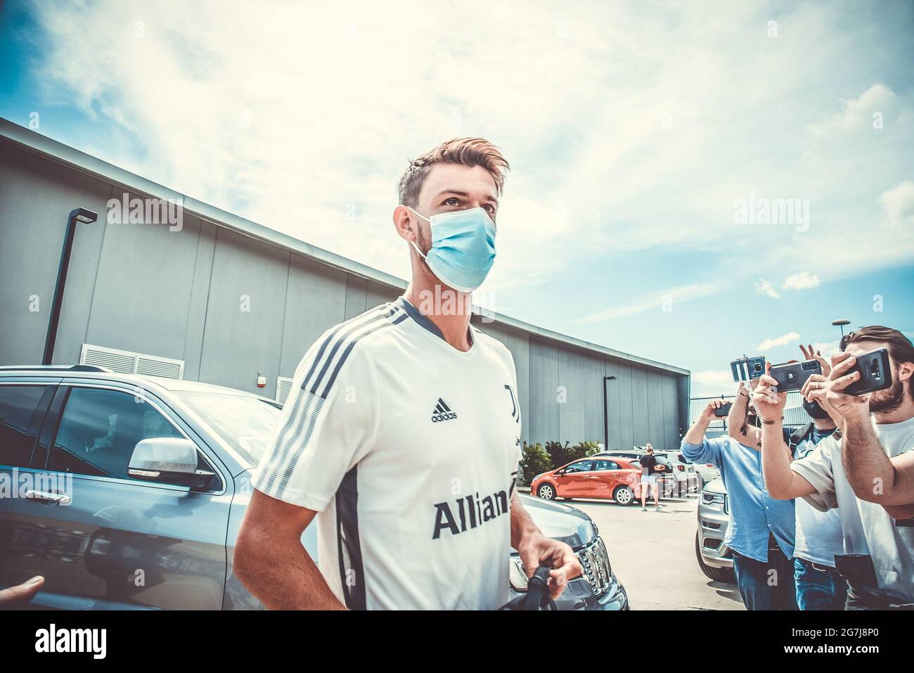 Daniele Rugani de Juventus FC arrive à J-Medical à Turin pour les visites médicales avant la saison 2021-202 Banque D'Images