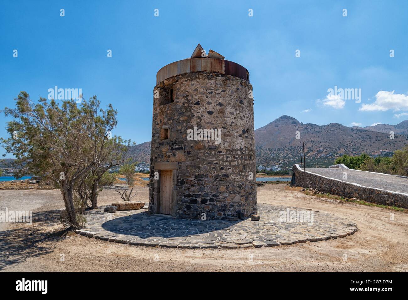 Moulin à vent historique sur l'île grecque de Crète Banque D'Images