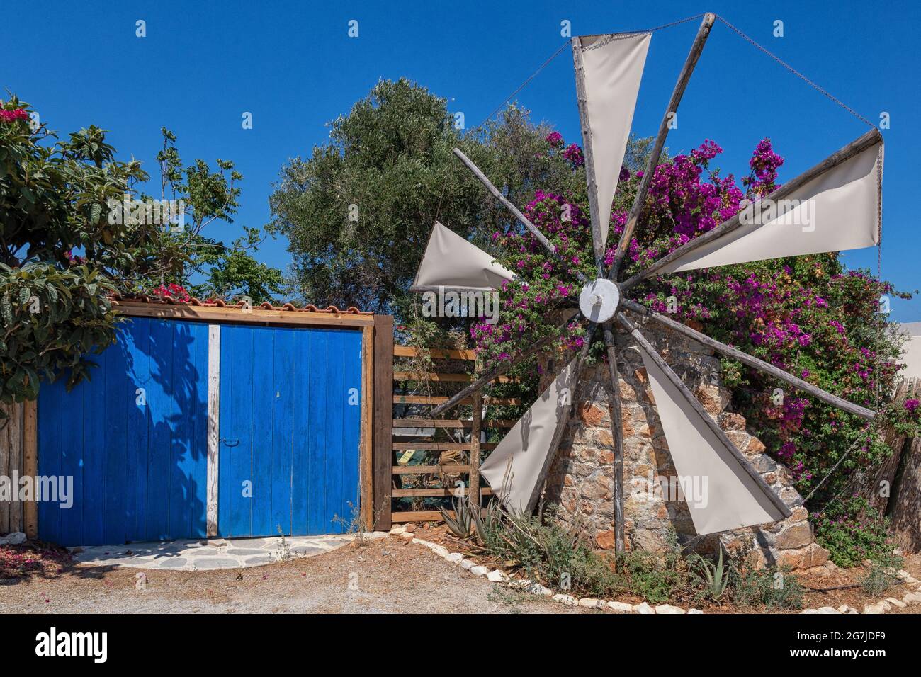 Moulin à vent historique sur l'île grecque de Crète Banque D'Images