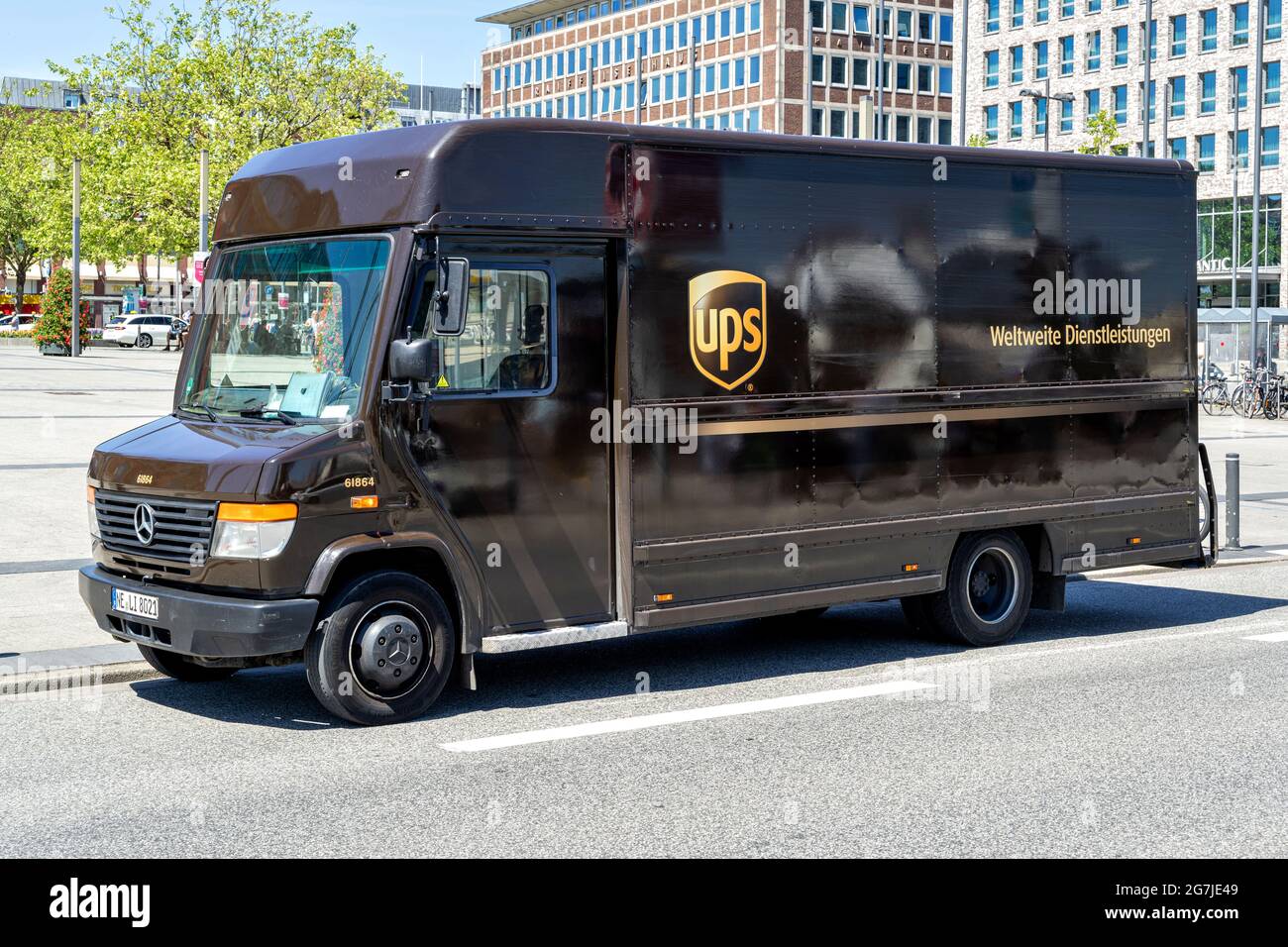 Fourgon brun Banque de photographies et d’images à haute résolution Alamy