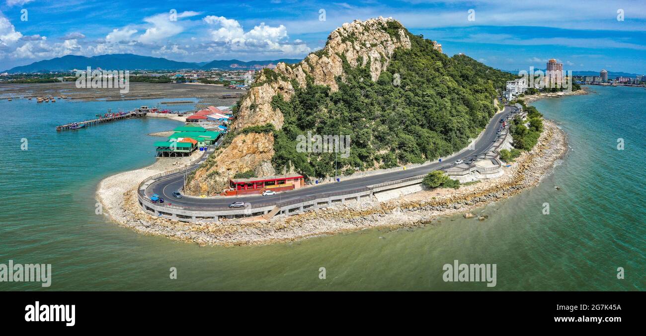 Vue aérienne du point de vue de la colline de Bang Saen Kao Sam Muk, près de Pattaya, Chonburi, Thaïlande Banque D'Images