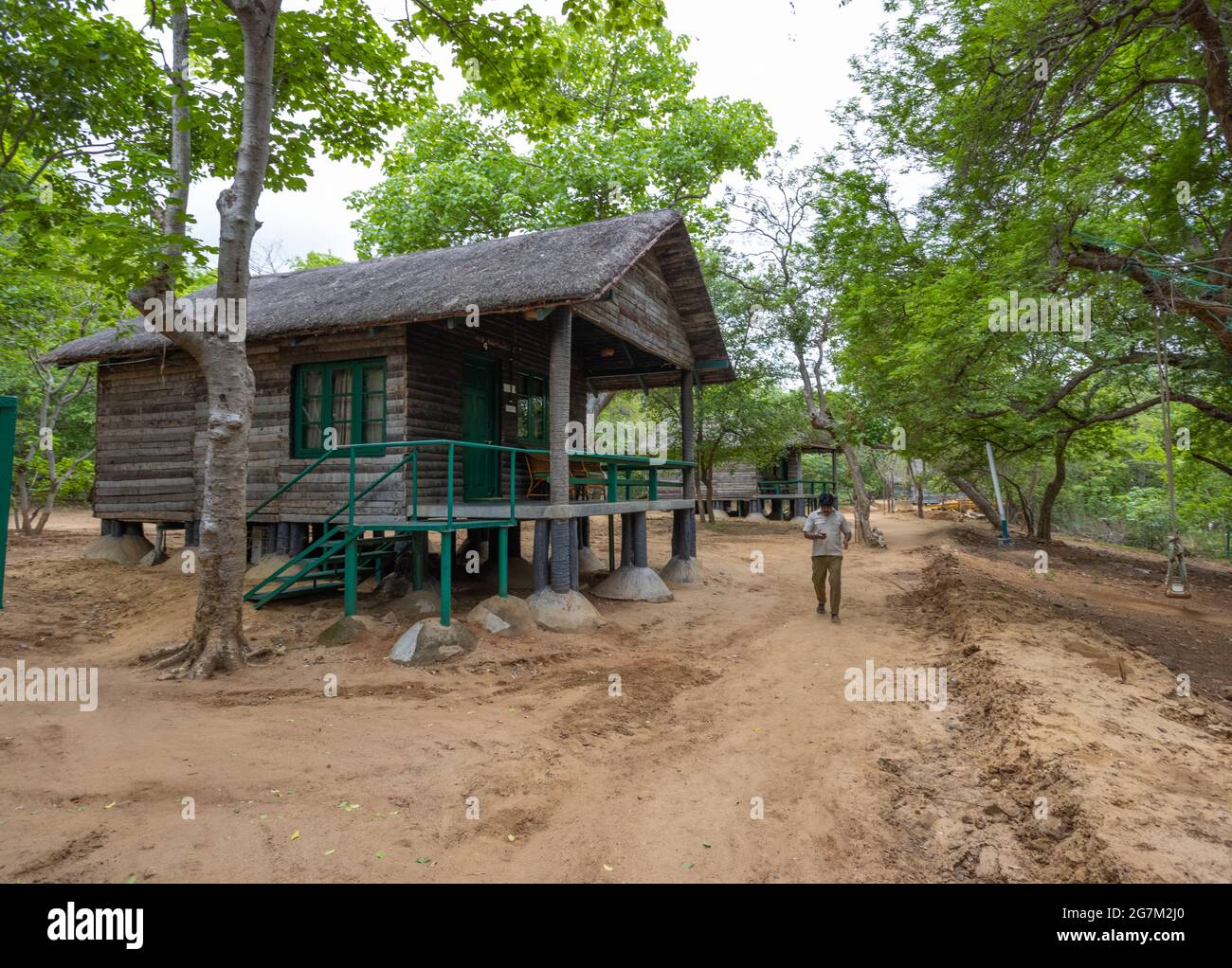 Camp d'aventure de Bheemeshwari : Loghut - Jungle Lodges Resorts (Karnataka, Inde) Banque D'Images