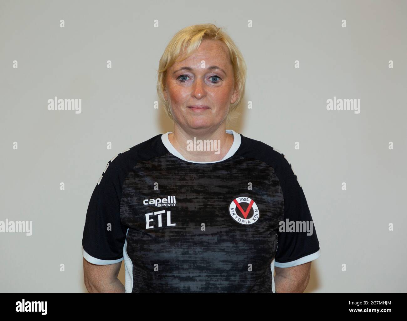 football, 3. Liga, 2021/2022, FC Viktoria Koeln, Sportpark Hoehenberg, présentation de l'équipe à la nouvelle saison de jeu, photo de presse, kitwoman Claudia Stier Banque D'Images