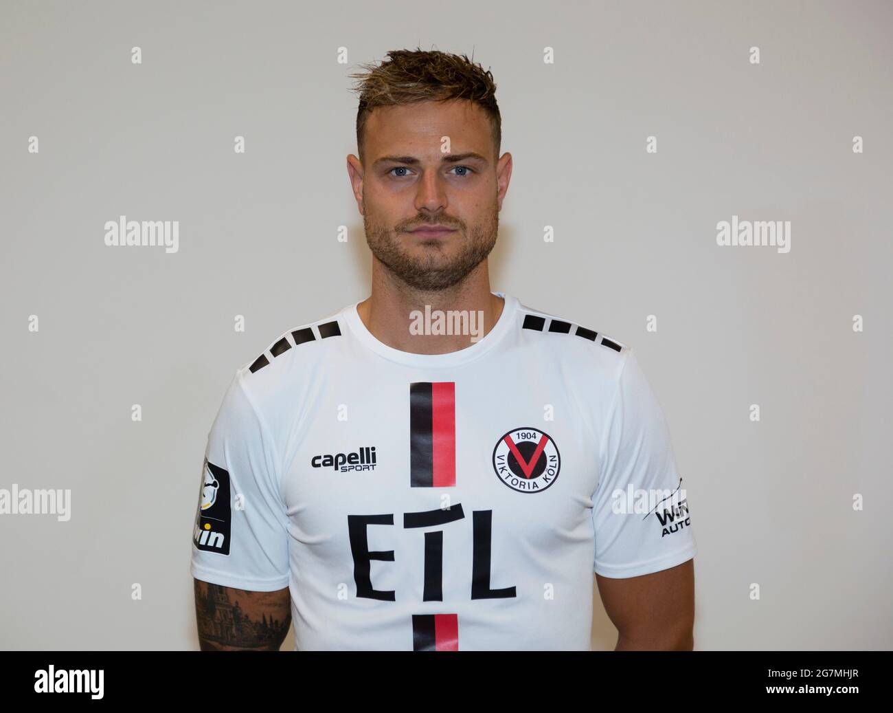 football, 3. Liga, 2021/2022, FC Viktoria Koeln, Sportpark Hoehenberg, présentation de l'équipe à la nouvelle saison de jeu, tournage de photos de presse, Timmy Thiele Banque D'Images