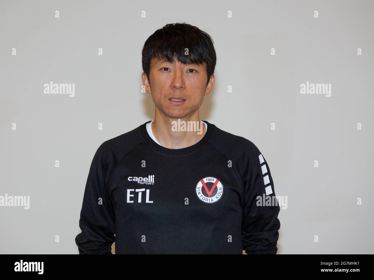 football, 3. Liga, 2021/2022, FC Viktoria Koeln, Sportpark Hoehenberg, présentation de l'équipe à la nouvelle saison de jeu, tournage de photos de presse, analyse, analyste vidéo Sunghu Lee Banque D'Images