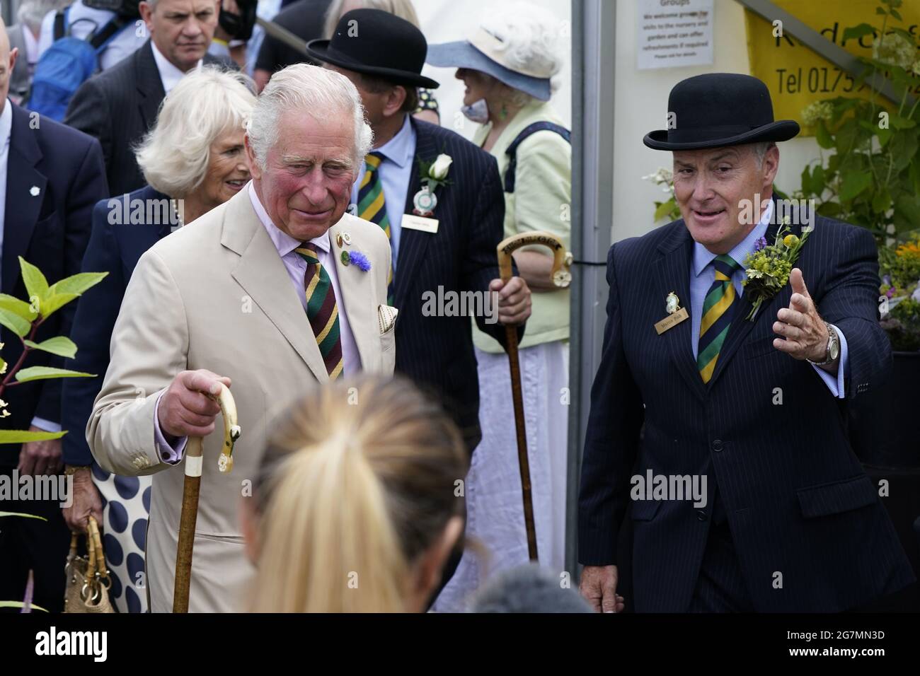 Le Prince de Galles et la Duchesse de Cornwall lors d'une visite au Great Yorkshire Show au Great Yorkshire Showground de Harrogate, dans le North Yorkshire, où ils ont rencontré le personnel, les stewards et les exposants, et ont visité les stands et les zones d'élevage. Date de la photo: Jeudi 15 juillet 2021. Banque D'Images