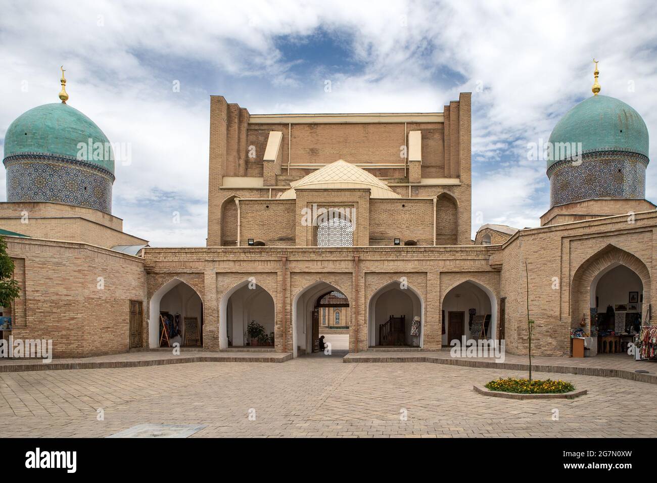 Intérieur de Barak Khan Madrassah, place Hast Imam, tombe de Hazrati Imam, alias Abu-Bakr Muhammad Kaffal Shashi, Tachkent, Ouzbékistan Banque D'Images