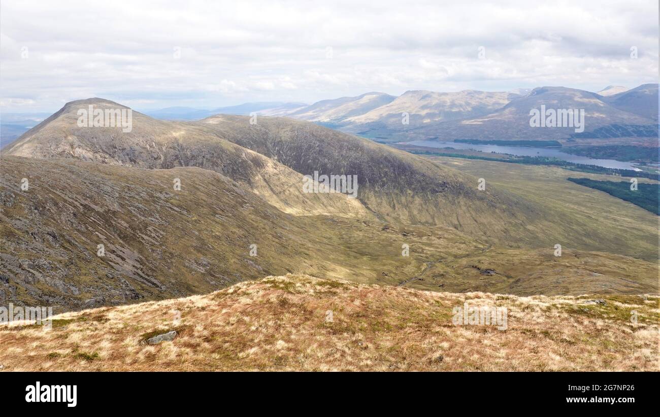 Stob a Choire Odhair de Stob Ghabhar avec Loch Tulla à distance Scottish Highlands Banque D'Images