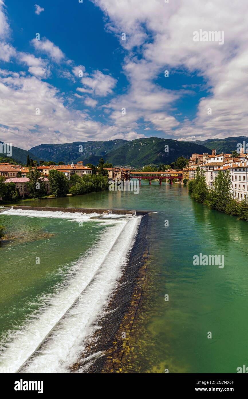Italie Veneto Bassano del Grappa - le pont d'od (il Ponte vecchio ) Banque D'Images