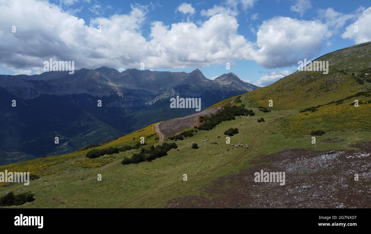 C'est une photo aérienne que j'ai prise lors de mon court voyage dans les Pyrénées espagnoles, j'espère que vous l'aimez. Banque D'Images