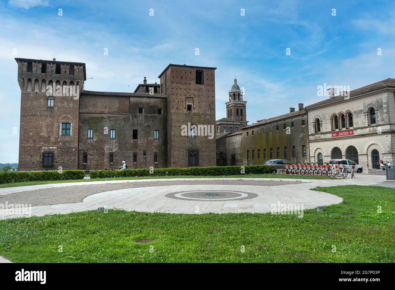Mantoue, Italie. 13 juillet 2021. Vue panoramique sur le château de San Giorgio dans le centre-ville Banque D'Images