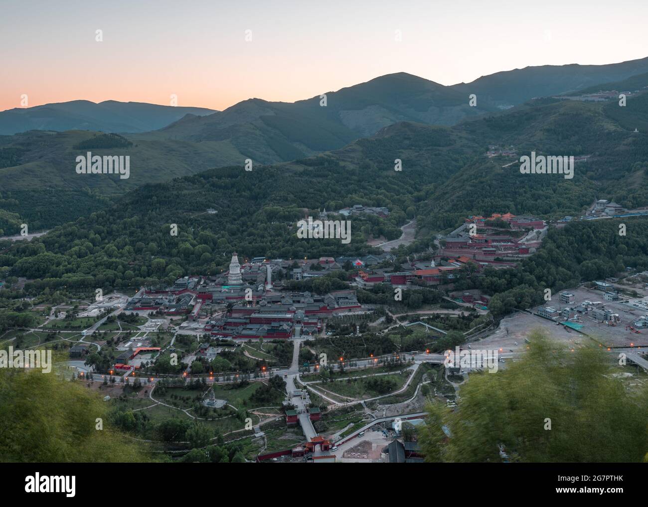 Vue aérienne de la montagne Wutai au crépuscule, province du Shanxi, Chine Banque D'Images