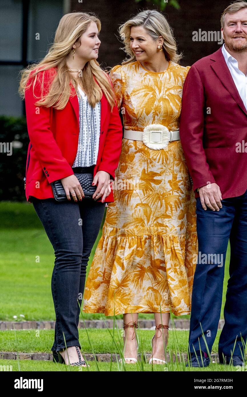 La Haye, pays-Bas. 16 juillet 2021. Le roi Willem-Alexander, la reine Maxima, la princesse Amalia, lors de la séance photo d'été au palais de huis Ten Bosch, le 16 juillet 2021. Photo de Robin Utrecht/ABACAPRESS.COM crédit: Abaca Press/Alay Live News Banque D'Images