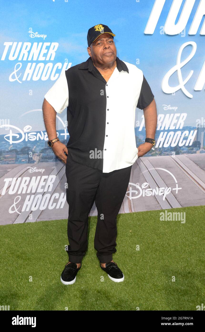 LOS ANGELES - JUL 15 : Reginald VelJohnson au premier événement Disney+ « Turner & Hooch » au Westfield Century City Mall le 15 juillet 2021 à Century City, Californie Banque D'Images