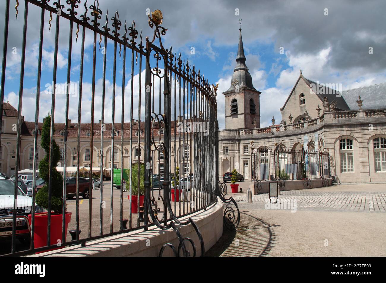 château de stanislas et église saint-pantaléon en commercy en lorraine (france) Banque D'Images