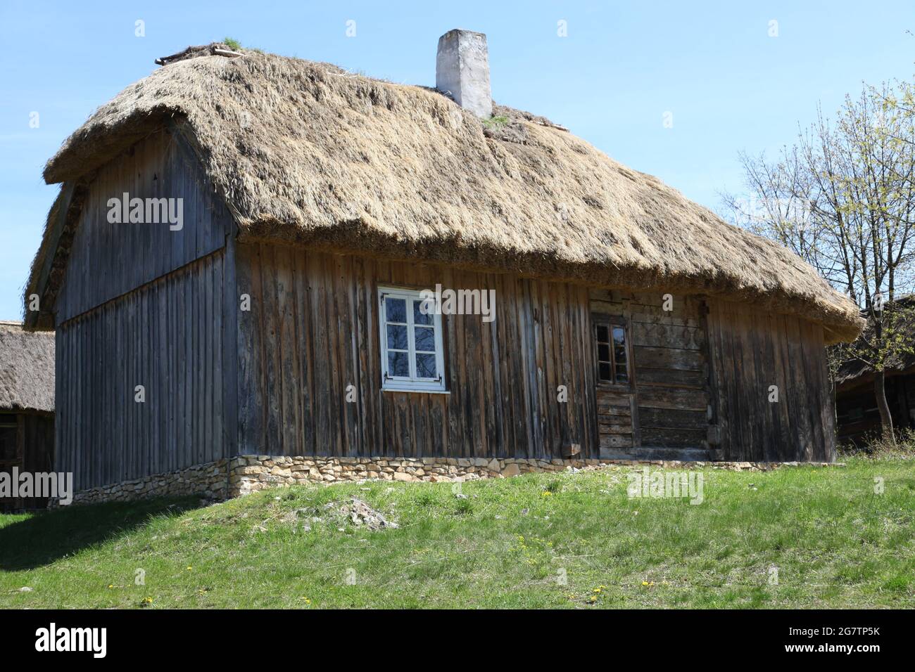 Ancienne grange de campagne, musée en plein air à Tokarnia, Tokarnia, swietokrzyskie, Pologne, architecture rurale, ancienne architecture, Banque D'Images