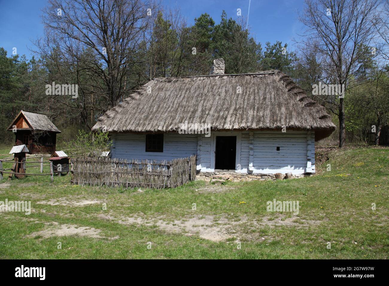 Ancienne maison de campagne, musée en plein air à Tokarnia, Tokarnia, swietokrzyskie, Pologne, architecture rurale, Banque D'Images