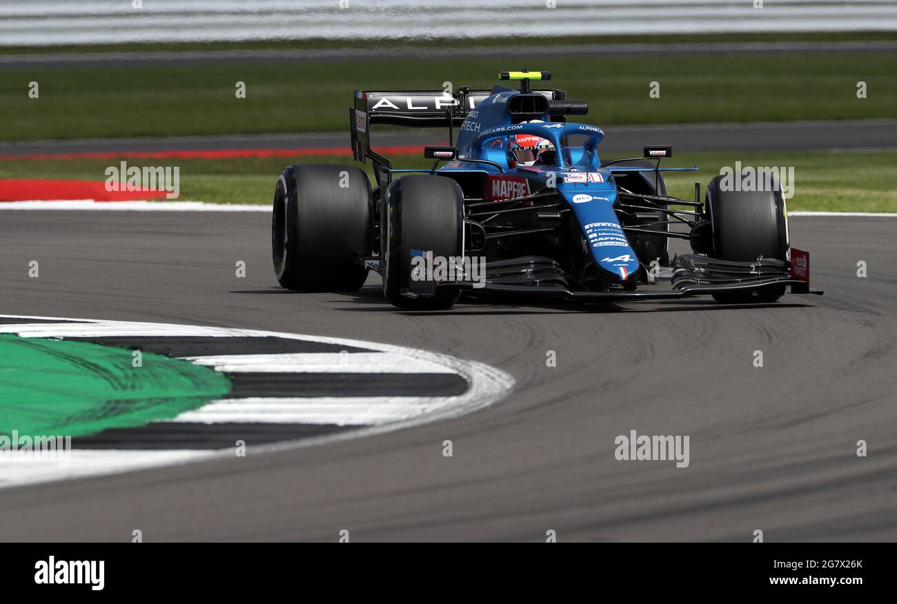 Esteban Ocon de l’équipe de F1 alpine pendant la pratique du Grand Prix britannique à Silverstone, à Towcester. Date de la photo : vendredi 16 juillet 2021. Banque D'Images