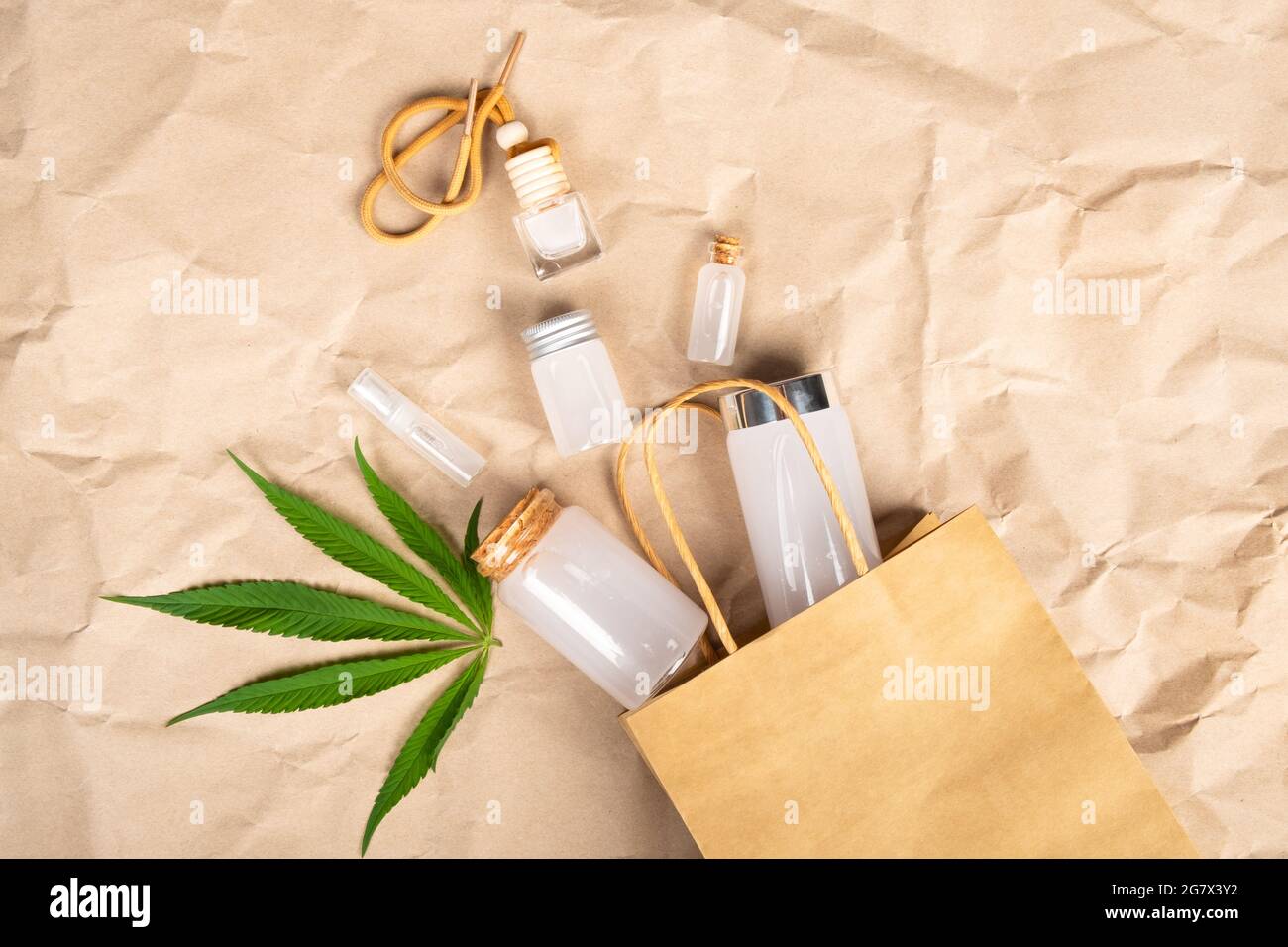 bouquet cosmétique pour les soins de la peau à base de produits de cannabis. Banque D'Images
