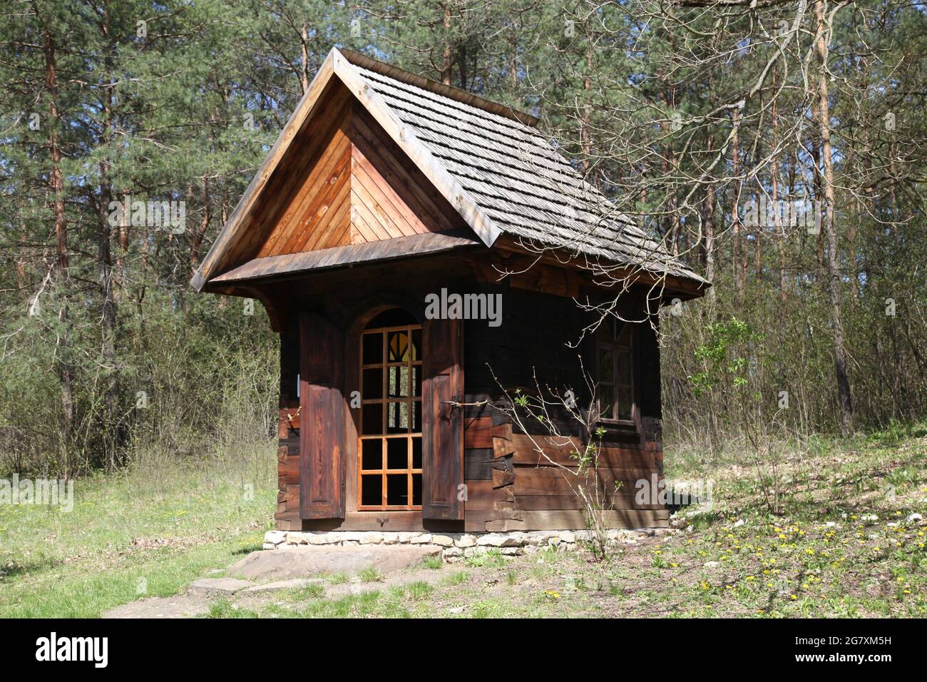 Chapelle de campagne, chapelle en bois, musée en plein air à Tokarnia, Tokarnia, swietokrzyskie, Pologne, Banque D'Images