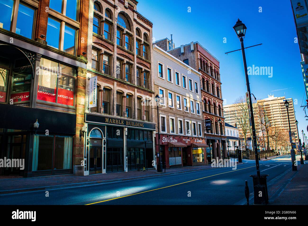 Barrington Street, une rue craquement vide le premier été du panique, pas une âme en vue au coeur du centre-ville de halifax Banque D'Images