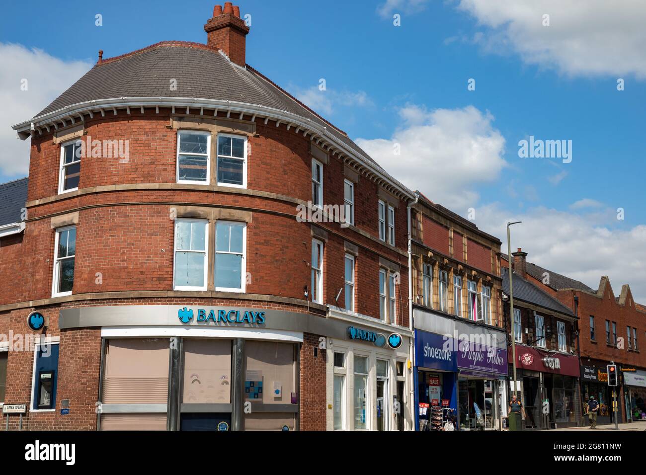 Défilé de magasins à Alfreton, Derbyshire Banque D'Images