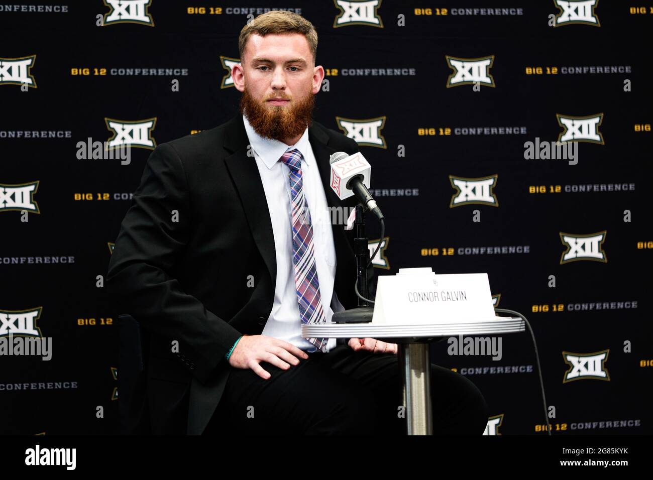 Baylor porte l'offensif Connor Galvin lors de la journée des médias de la Conférence Big 12, le jeudi 15 juillet 2021, à Arlington, TX. (Mario Terrana/Imag Banque D'Images