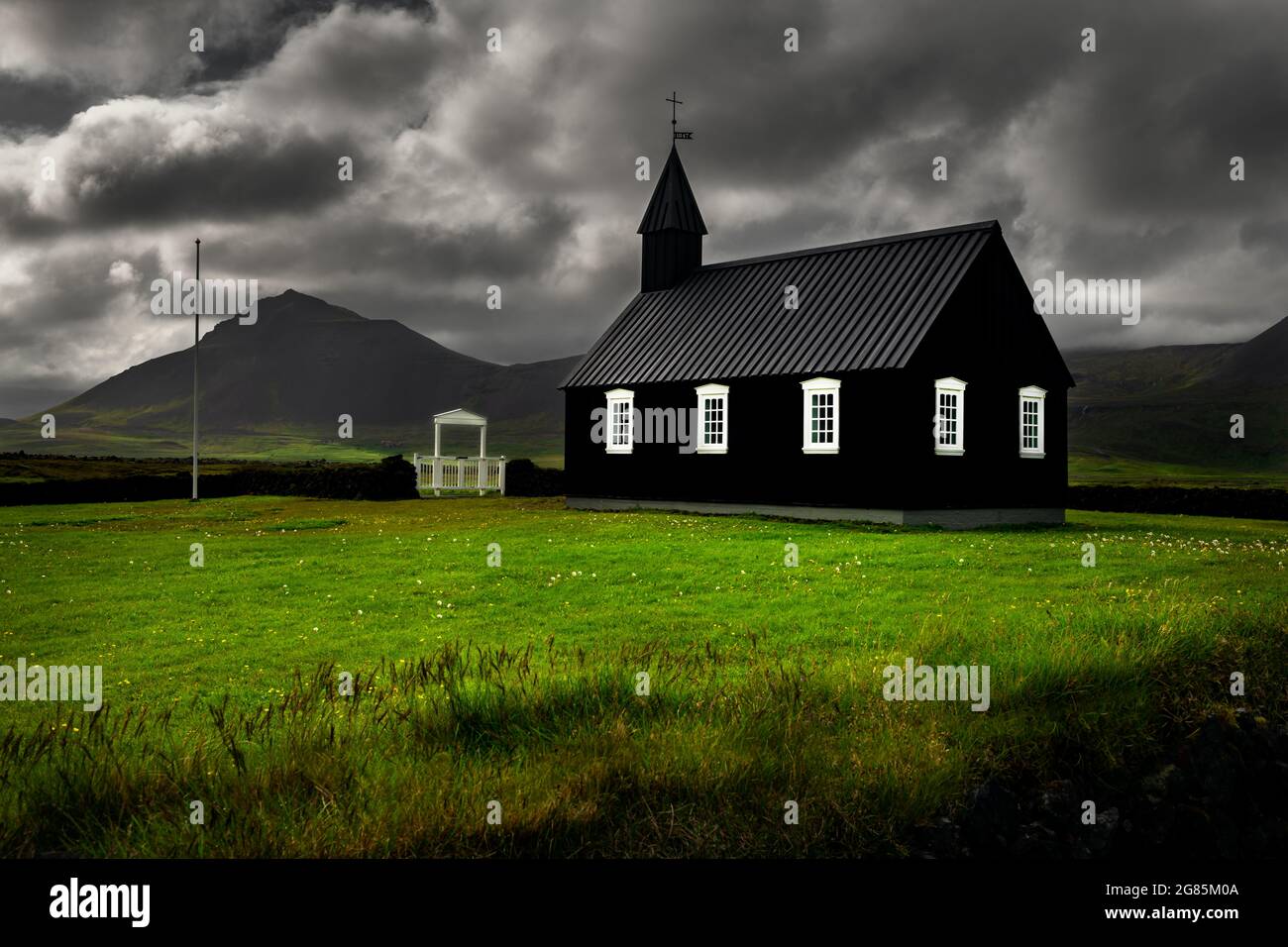 Célèbre Búðakirkja noir dans l'ouest de l'Islande. Banque D'Images