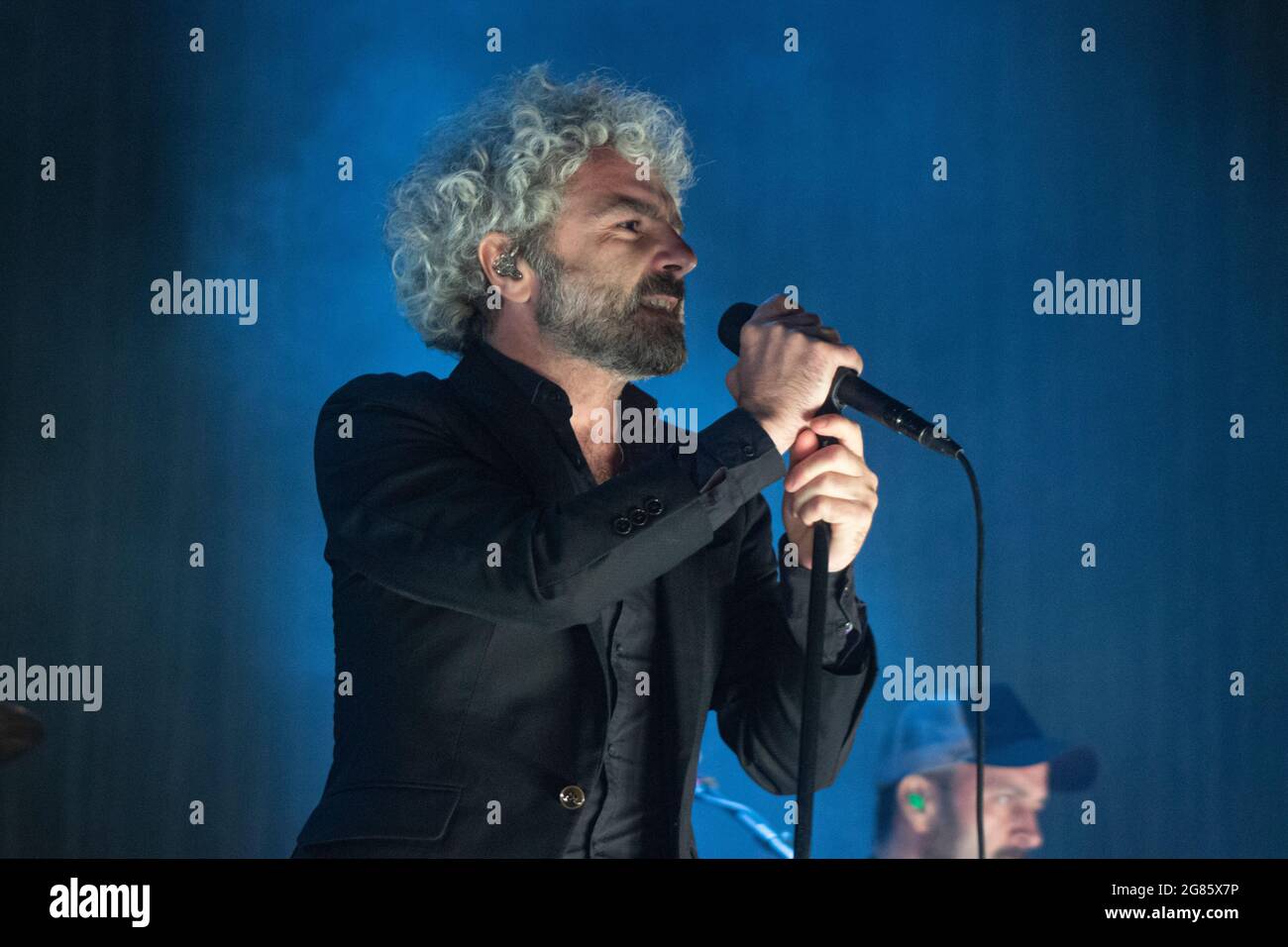 BARCELONE, ESPAGNE – JULIO 10. Abraham Boba León Benavente en concierto en el scénario Cruïlla Enamora del Festival Cruïlla 2021 Banque D'Images