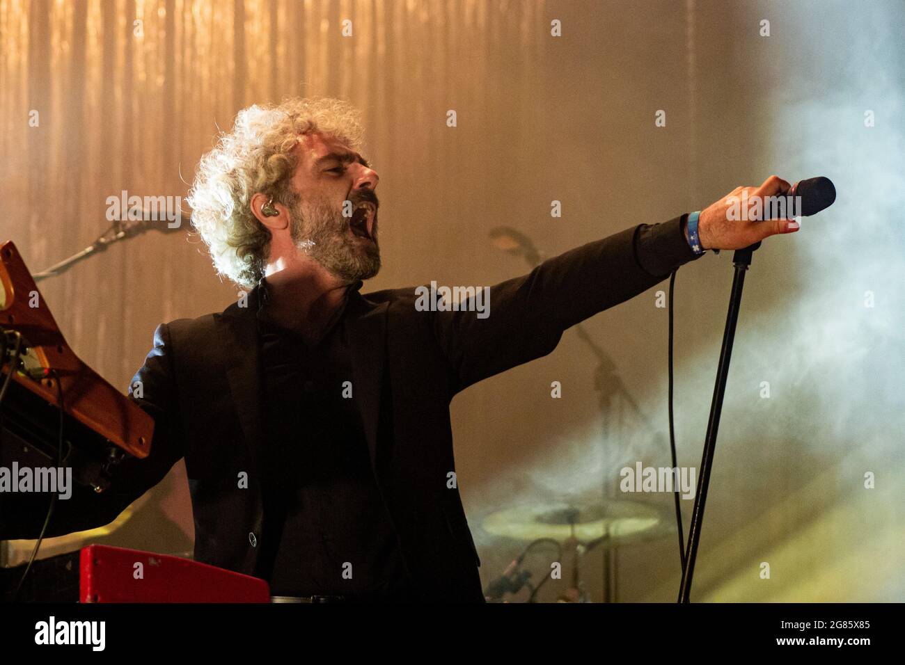 BARCELONE, ESPAGNE – JULIO 10. Abraham Boba León Benavente en concierto en el scénario Cruïlla Enamora del Festival Cruïlla 2021 Banque D'Images