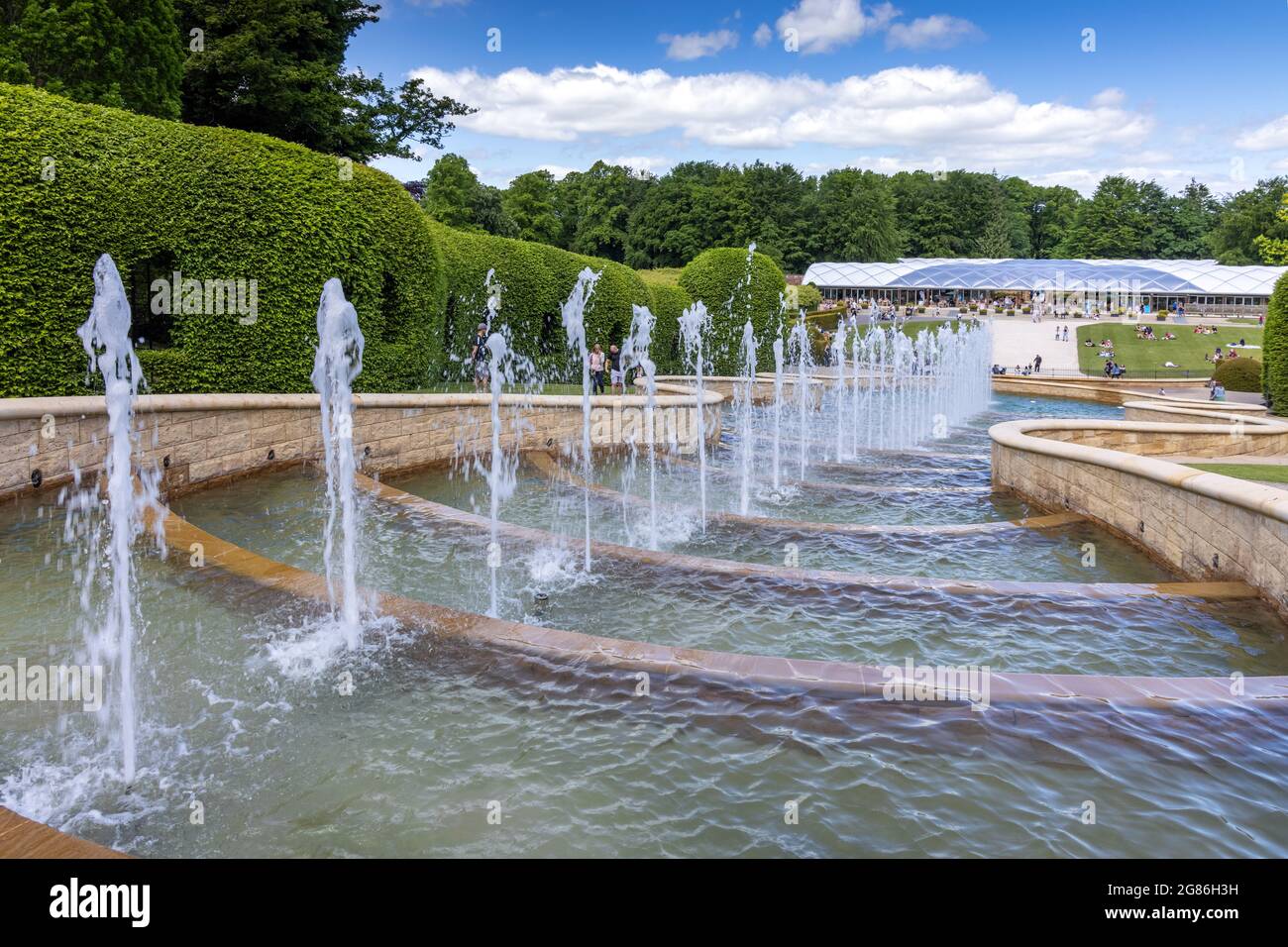La Grand Cascade, le jardin d'Alnwick, le château d'Alnwick, Alnwick, Northumberland, Nord-est de l'Angleterre Banque D'Images