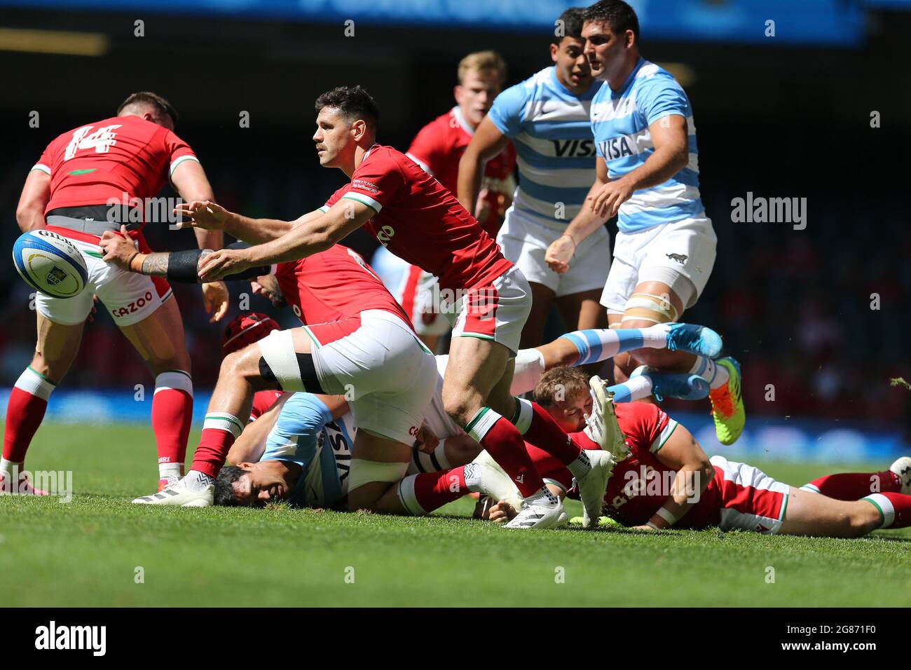 Cardiff, Royaume-Uni. 17 juillet 2021. Tomos Williams du pays de Galles en action. Rugby international friendly, pays de Galles v Argentine, 2ème épreuve série d'été match au stade de la Principauté à Cardiff le samedi 17 juillet 2021. photo par Andrew Orchard/Andrew Orchard photographie sportive crédit: Andrew Orchard photographie sportive/Alamy Live News Banque D'Images