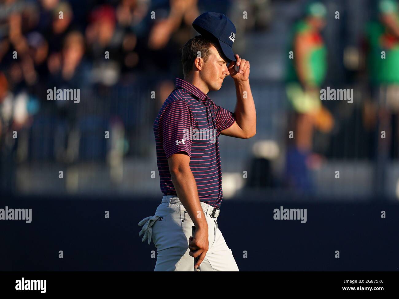 Le Jordan Spieth aux États-Unis est une occasion manquée sur le 18ème green pendant le troisième jour de l'Open au Royal St George's Golf Club à Sandwich, Kent. Date de la photo: Samedi 17 juillet 2021. Banque D'Images