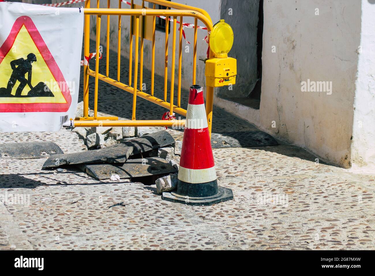 Carmona Espagne 15 juillet 2021 travaux publics dans les rues de Carmona pour réparer un câble