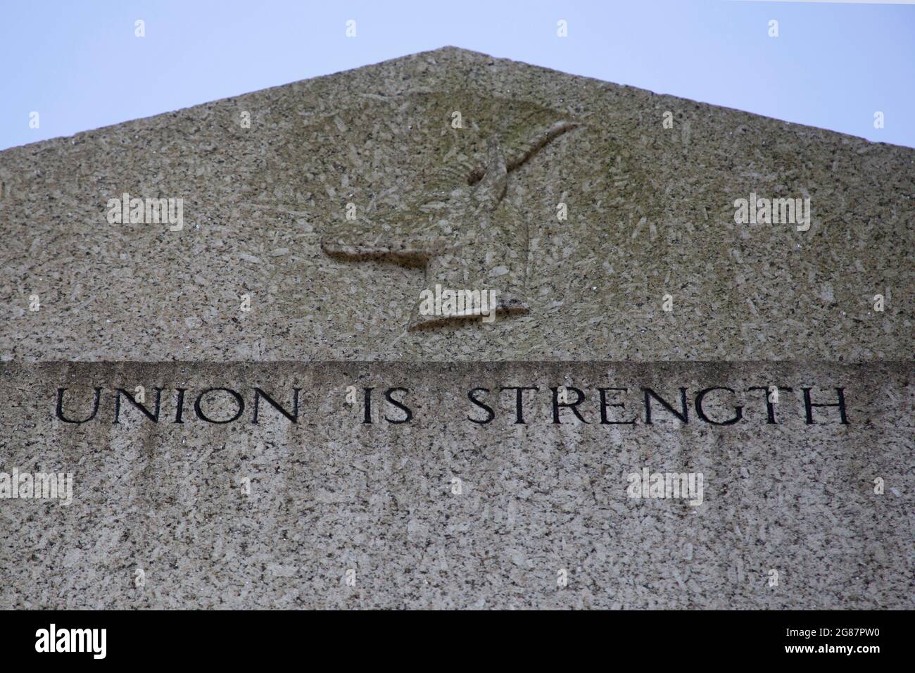 Cenotaph conçu par Sir Edwin Lutyens - inscription: Union is Strength - mémoire du cimetière de Richmond, soldats sud-africains Banque D'Images