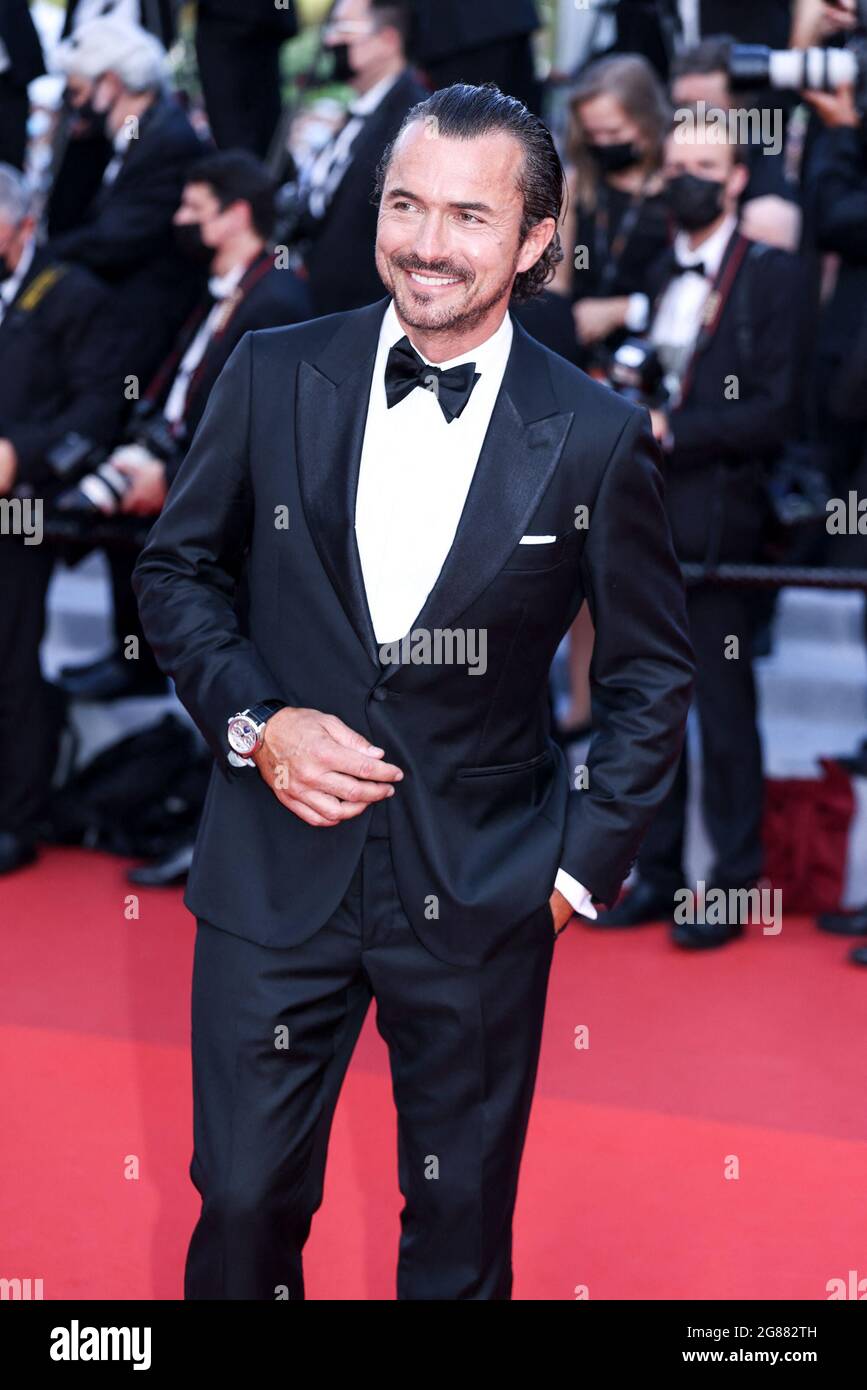 Cannes, France. 17 juillet 2021. CANNES - JUILLET 17: William Abadie arrive à la CÉRÉMONIE DE CLOTURE et la première de ' OSS 117 : ALERTE ROUGE en AFRIQUE NOIRE ' pendant le 74e Festival de Cannes le 17 juillet 2021 au Palais des Festivals de Cannes, France. (Photo de Lyvans Boolaky/ÙPtertainment/Sipa USA) crédit: SIPA USA/Alay Live News Banque D'Images