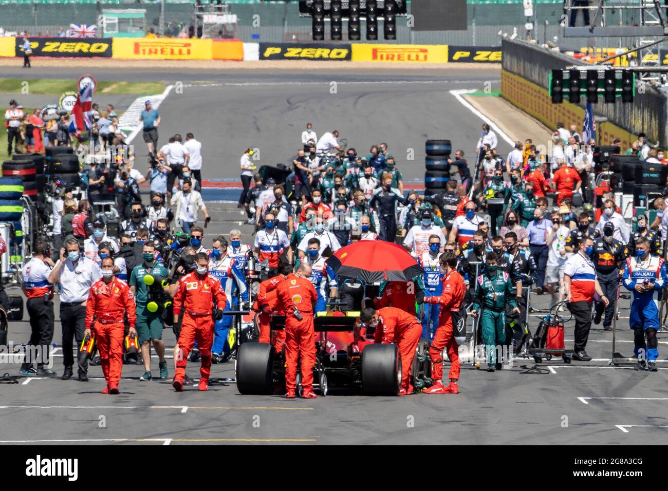 Circuit Silverstone, Silverstone, Northamptonshire, Royaume-Uni. 18 juillet 2021. Formula One British Grand Prix, Race Day; les voitures commencent à arriver sur la grille crédit: Action plus Sports/Alay Live News Banque D'Images