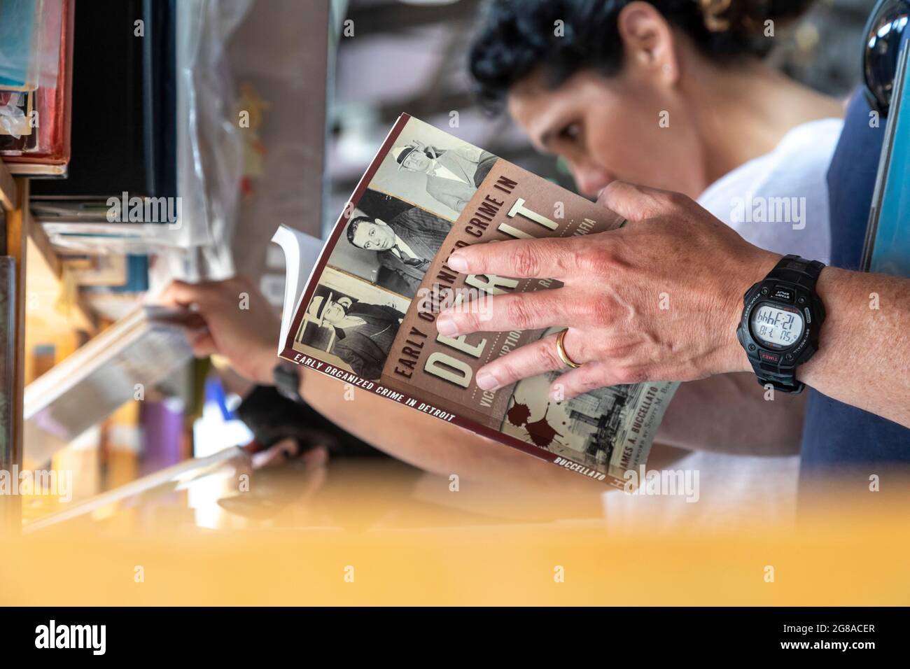 Detroit, Michigan, États-Unis. 18 juillet 2021. Le festival annuel du livre de Detroit est revenu sur le marché de l'est après un an de congé en raison de la pandémie. L'événement est le plus grand festival du livre du Michigan. Crédit : Jim West/Alay Live News Banque D'Images